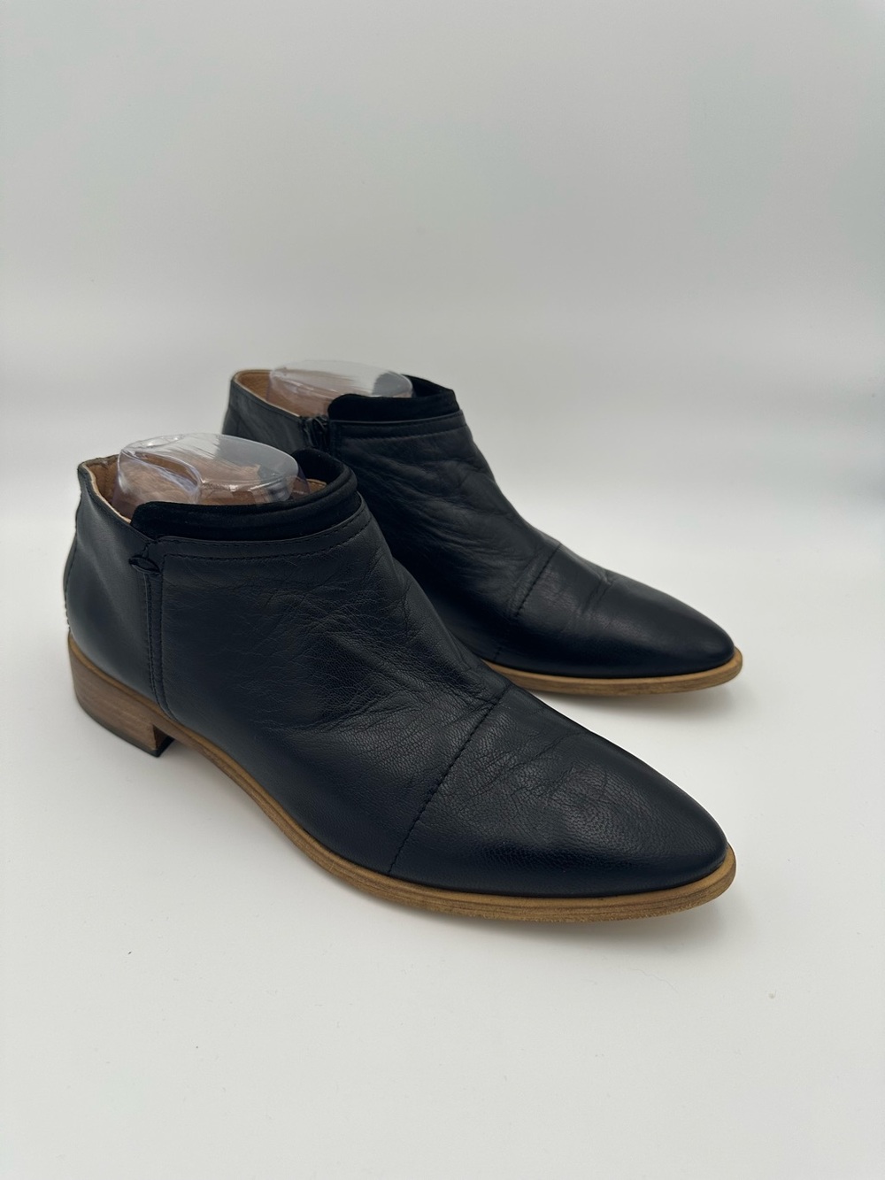 Avellini Women's Soft‎ Leather Pointed Toe Ankle Boots Size EU 40